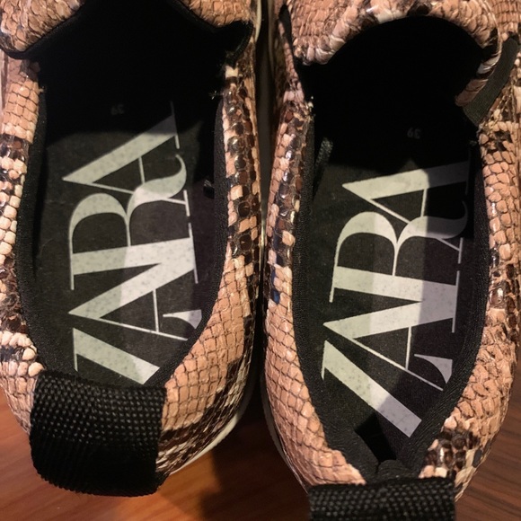 ZARA trafaluc Slip On Snake Print Shoes 39 - Picture 4 of 8